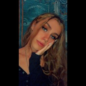 Meet your Posher, Reagan